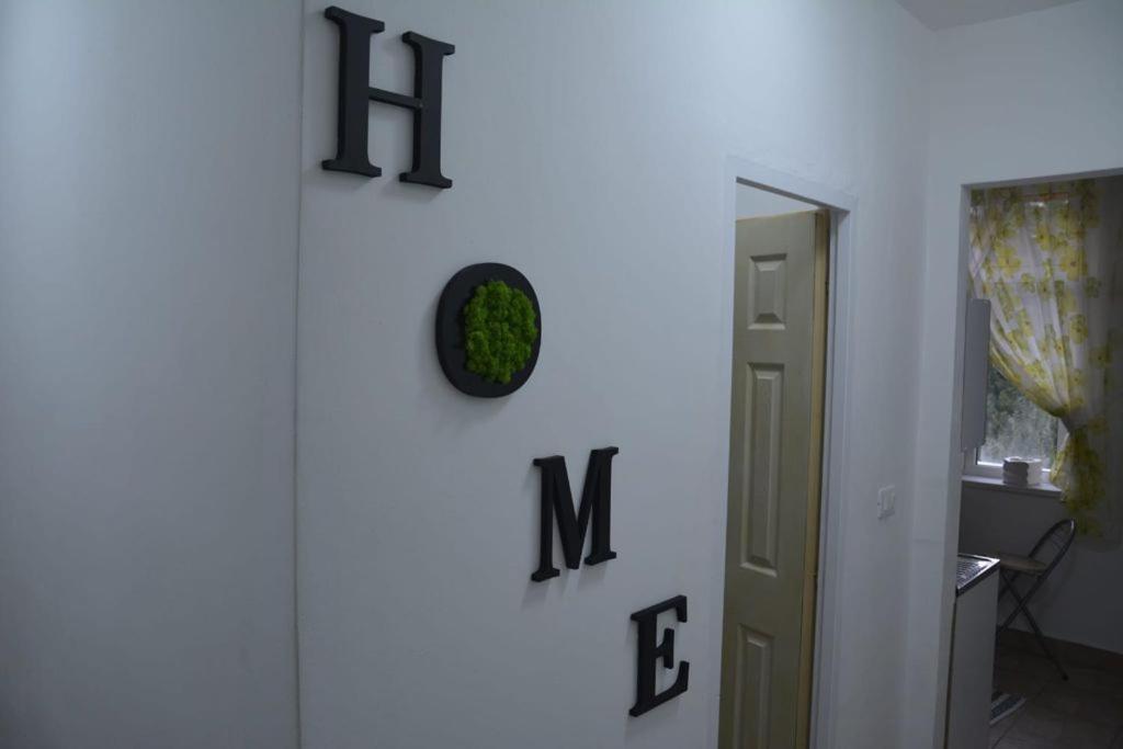 Sunrise Apartment Petroşani Esterno foto