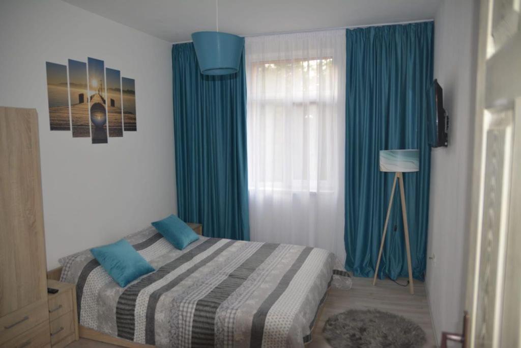 Sunrise Apartment Petroşani Esterno foto