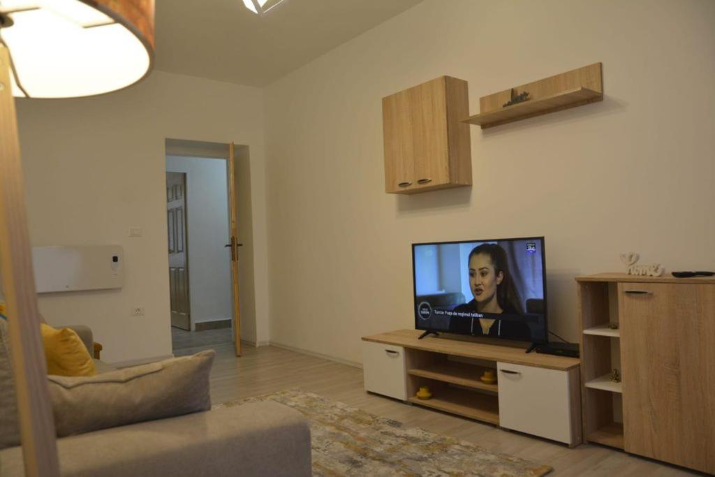 Sunrise Apartment Petroşani Esterno foto